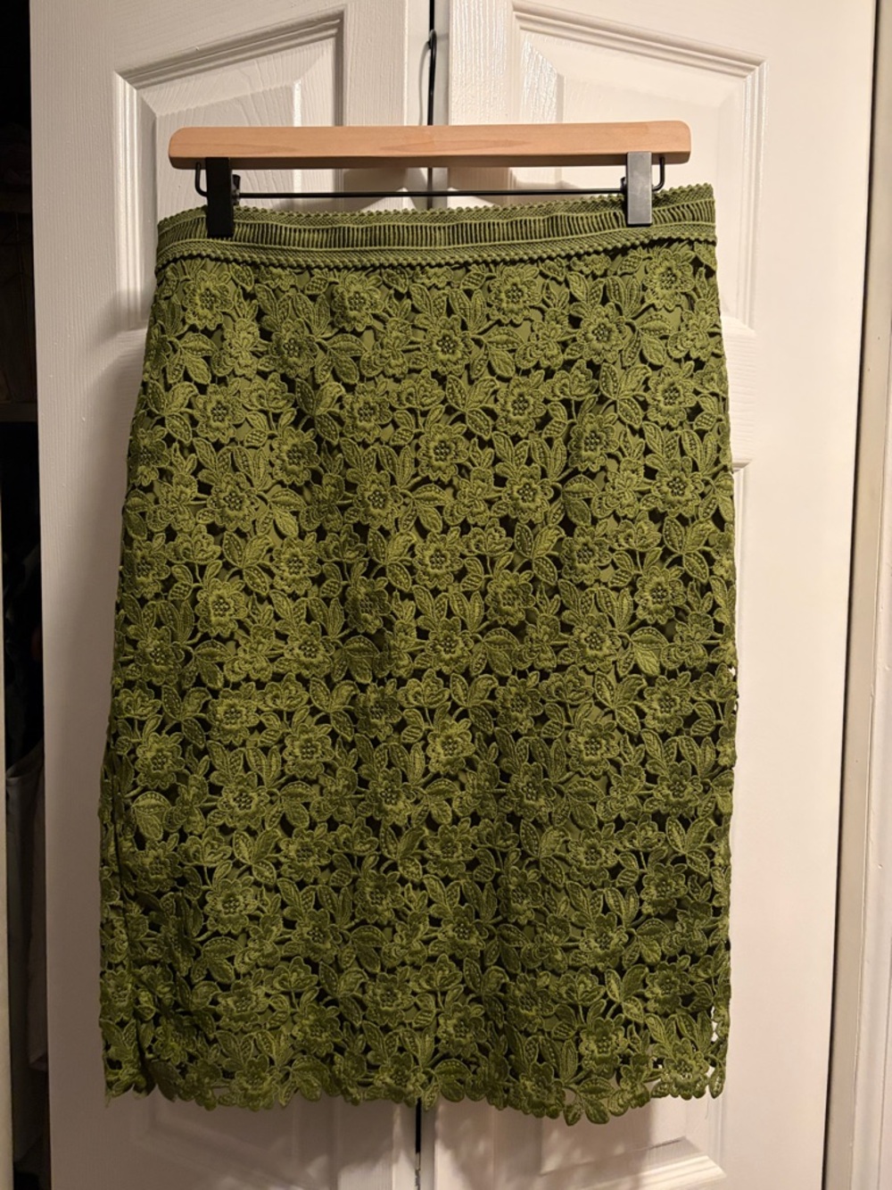 Ann Taylor Olive Green Crochet Lace Pencil Skirt